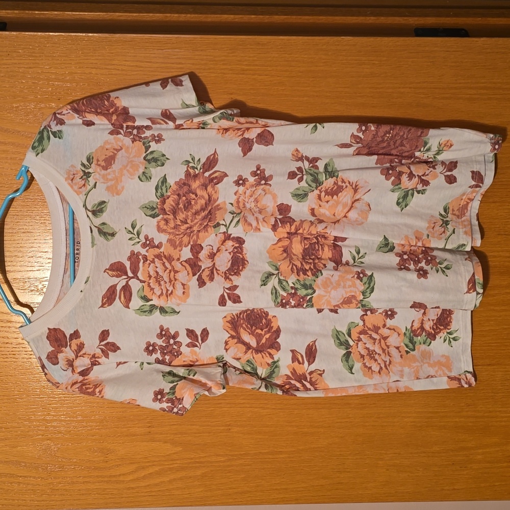 Torrid floral t shirt